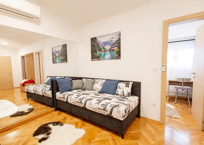 Hozi House -4 Cozy Apartment's Διαμέρισμα *