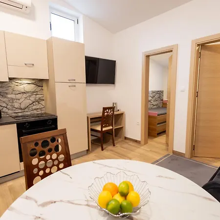 Daire Hozi House -4 Cozy Apartment's Ljubljana